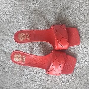 Vince Camuto size 11 red heels